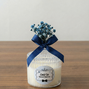 Mavi cipso çiçekli ve kurdeleli kişiye özel etiketli mika şekerlik mumluk hediyelik sünnet hatırası